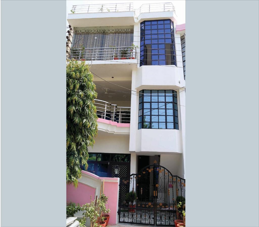 Tuk Tuk Homestay 아그라 외부 사진