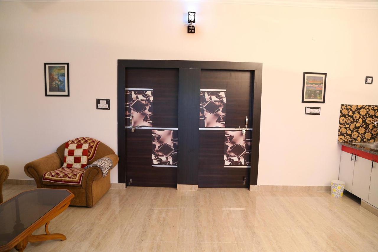 Tuk Tuk Homestay 아그라 외부 사진